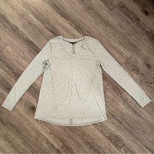 Capsule 121 long sleeve v neck